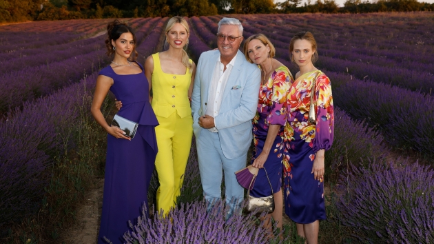 Marc Cain präsentiert neues Label "Glam" - V.l.n.r.: Jessica de Oliveira, Karolina Kurková, Helmut Schlotterer, Nadja Auermann, Cosima Auermann - Quelle: Franziska Krug for Getty Images/Marc Cain GmbH